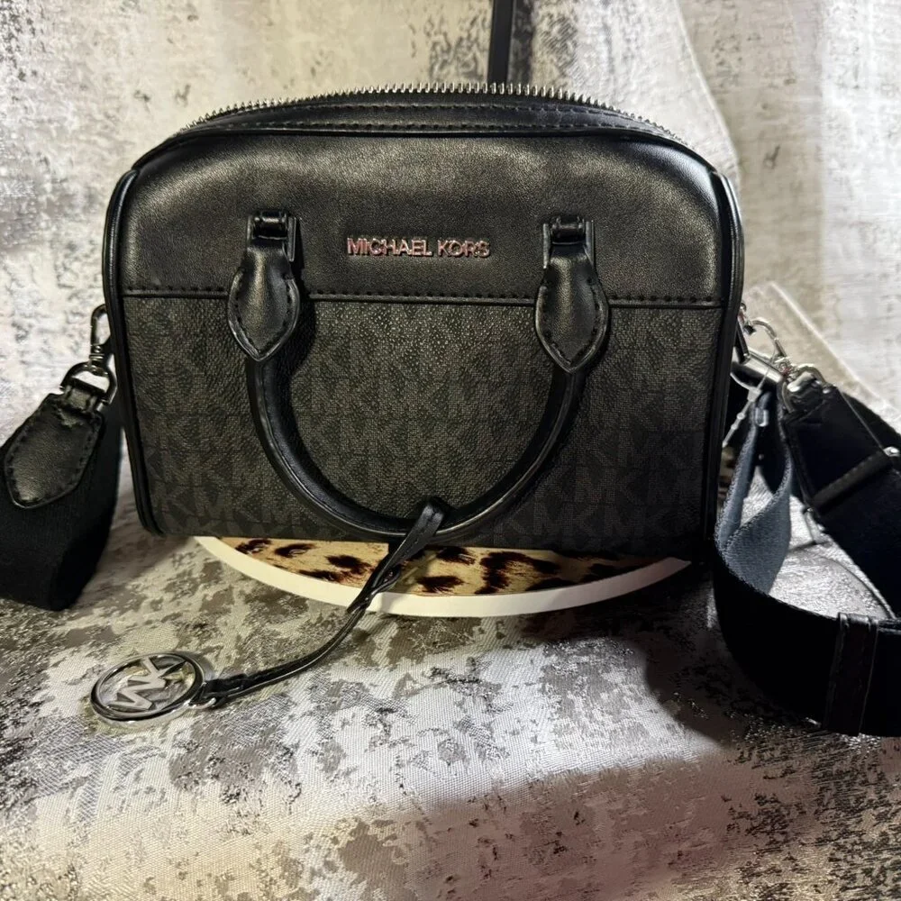 Michael Kors mini bag